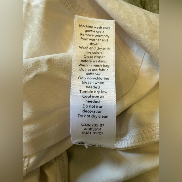 NWOT Athleta Women’s White Gray Printed Lined Hustle 3” Shorts - Size 1X - Picture 6 of 8